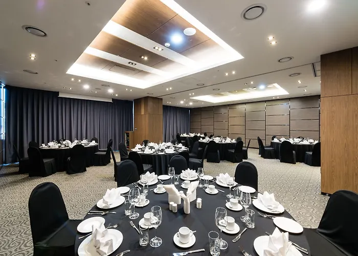 Otel Fairfield By Marriott 4*